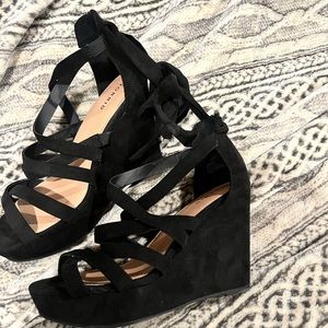 Black strappy wedge heels